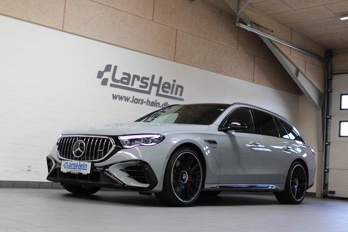 Grå Mercedes E53 fra 2025