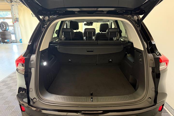 Sort Maxus Euniq6 fra 2022