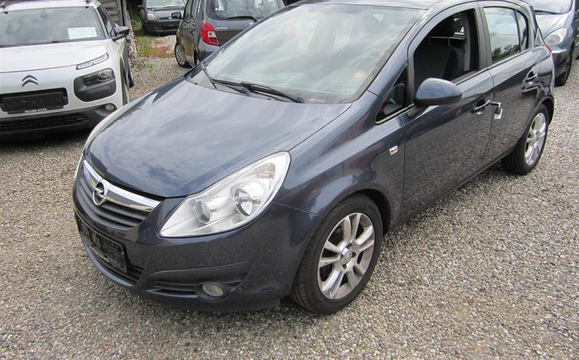 Opel Corsa 1,4 Twinport Cosmo 100HK 5d
