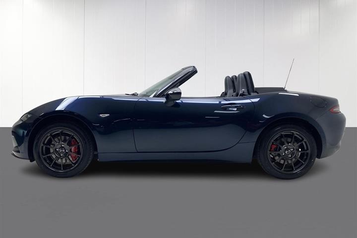 Blå Mazda MX-5 fra 2026