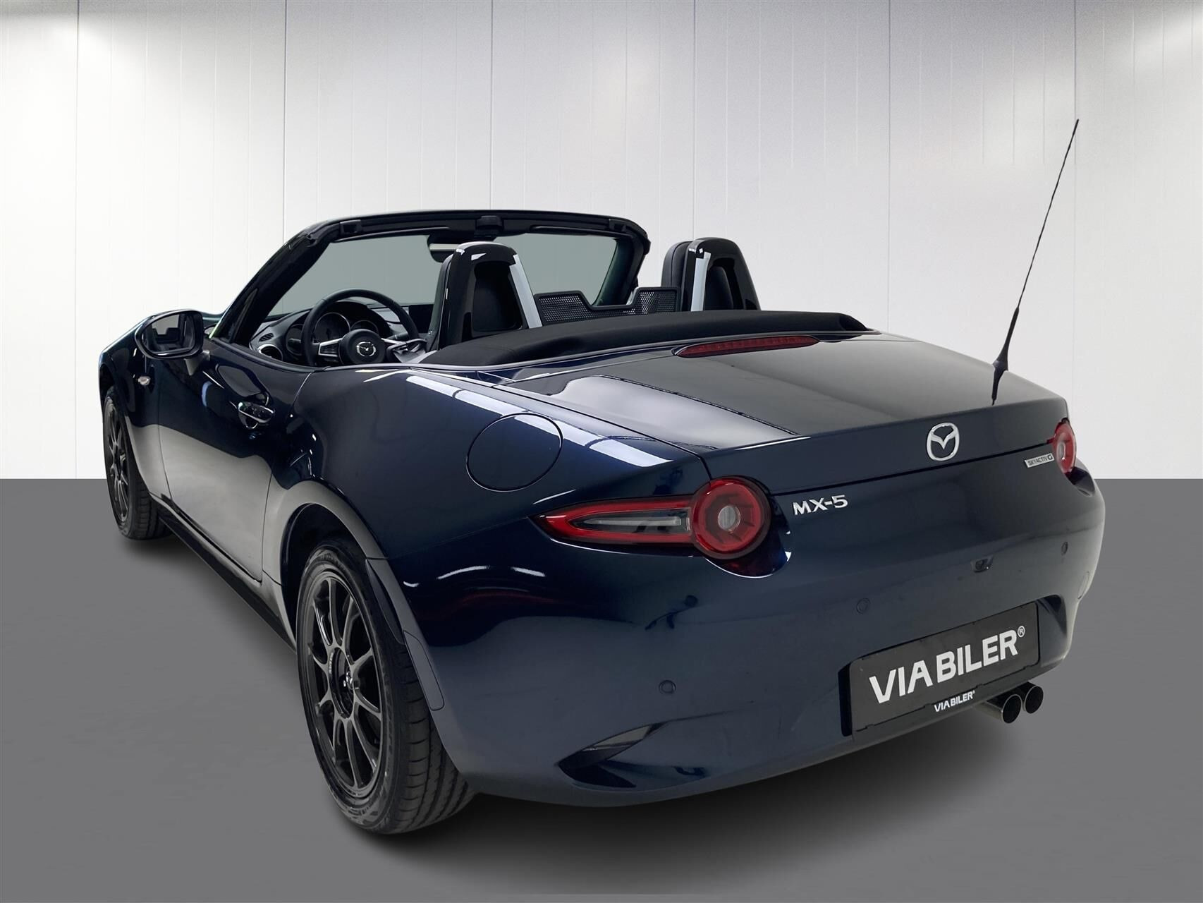 Blå Mazda MX-5 fra 2026