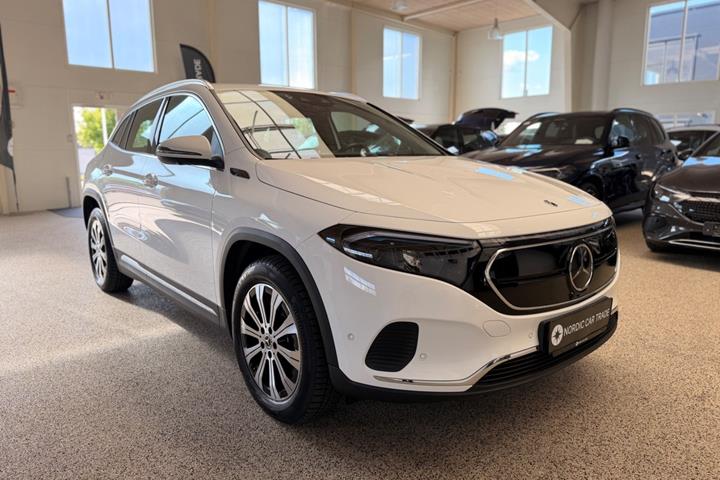 Hvid Mercedes EQA250 fra 2023