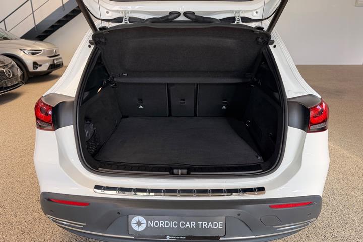 Hvid Mercedes EQA250 fra 2023