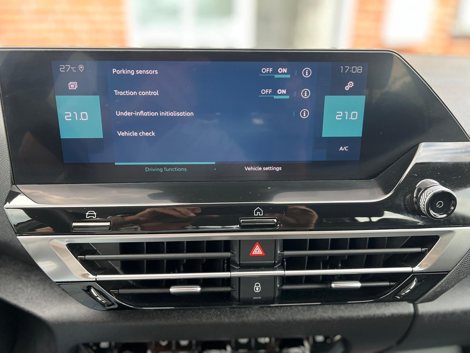 Grå Citroën ë-C4 fra 2023