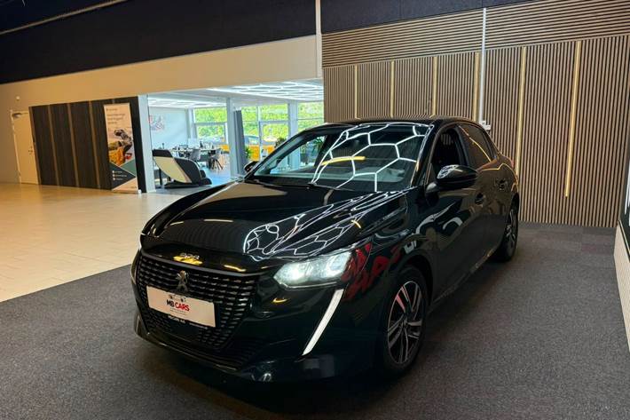 Sort Peugeot 208 fra 2020