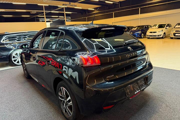 Sort Peugeot 208 fra 2020