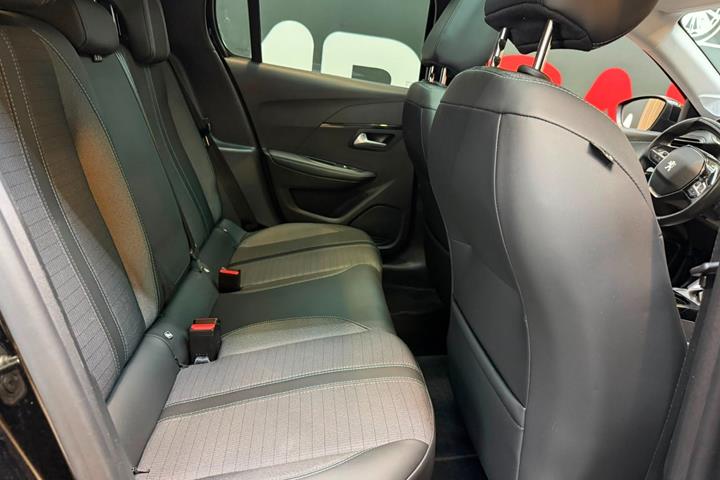 Sort Peugeot 208 fra 2020