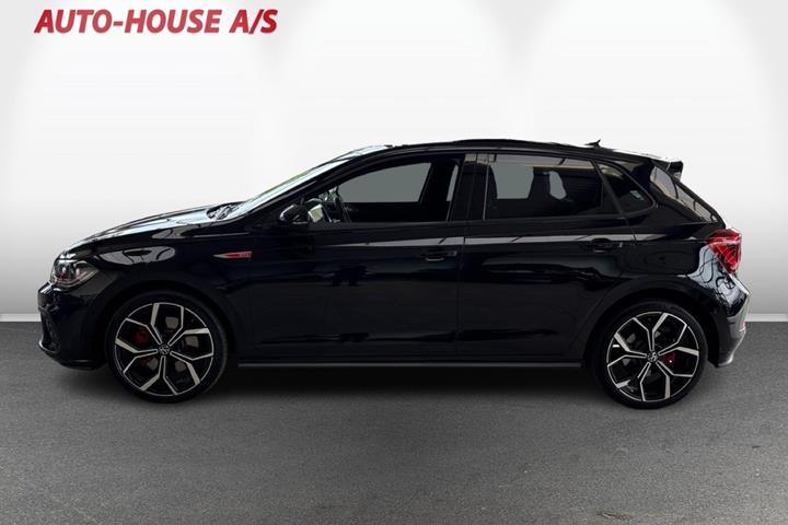 Sort VW Polo fra 2023