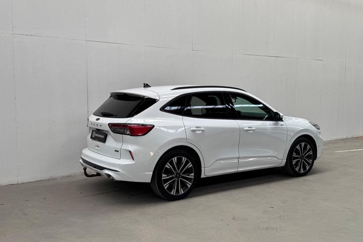 Hvid Ford Kuga fra 2020