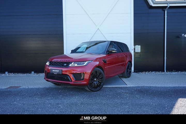 Rød Land Rover Range Rover sport fra 2019 set udefra
