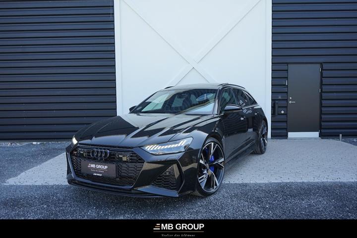 Sort Audi RS6 fra 2020 set udefra