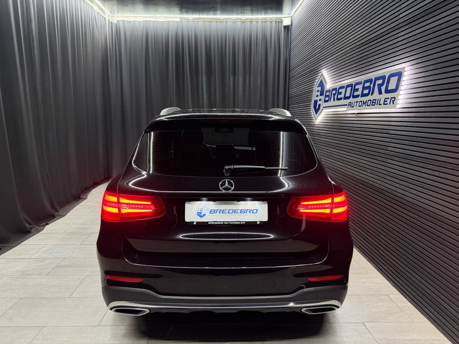 Sort Mercedes GLC220 d fra 2017