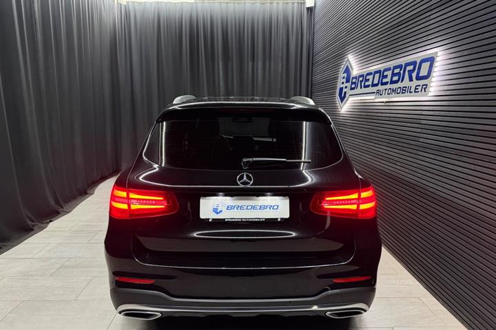 Sort Mercedes GLC220 d fra 2017