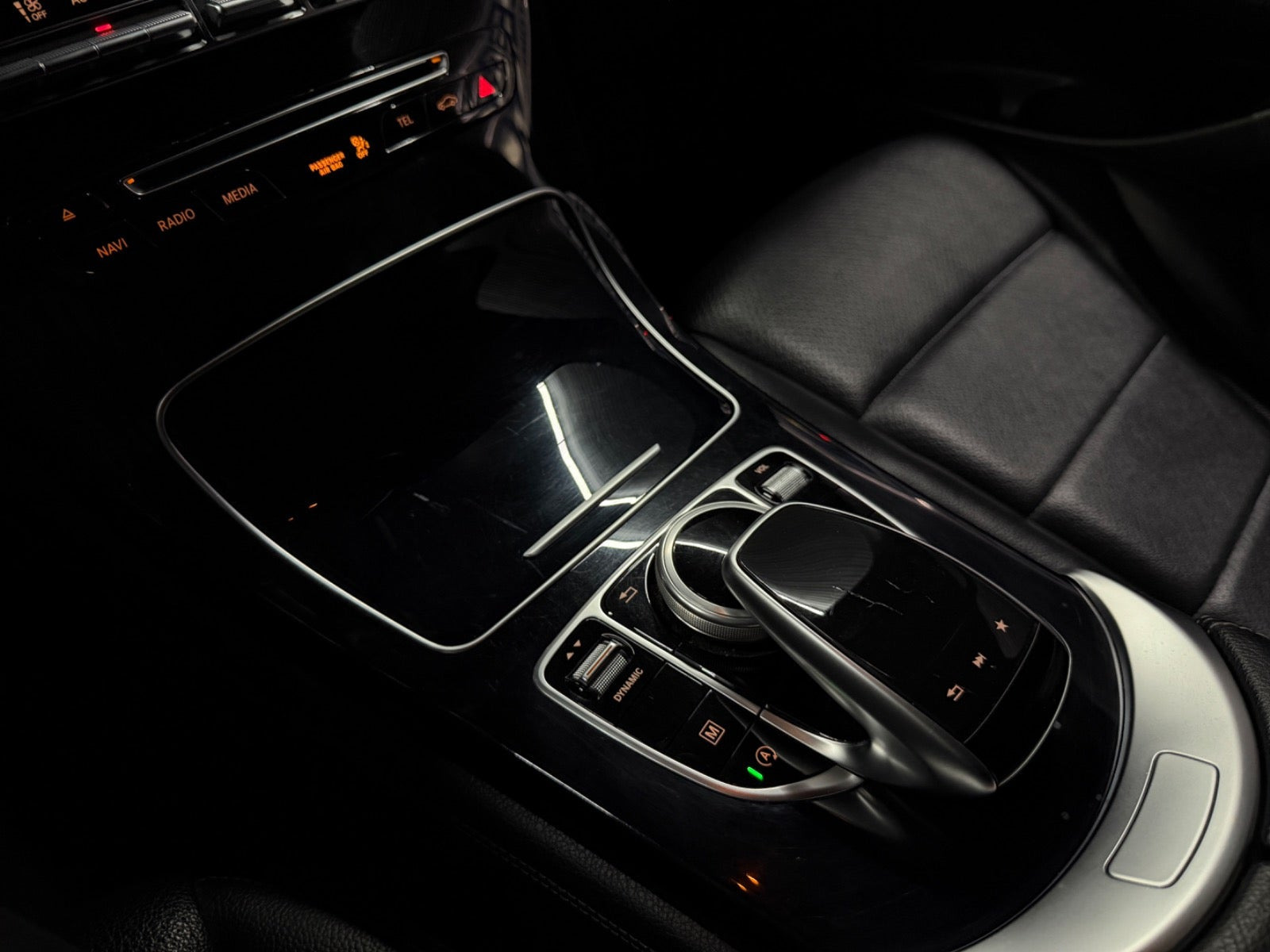 Sort Mercedes GLC220 d fra 2017