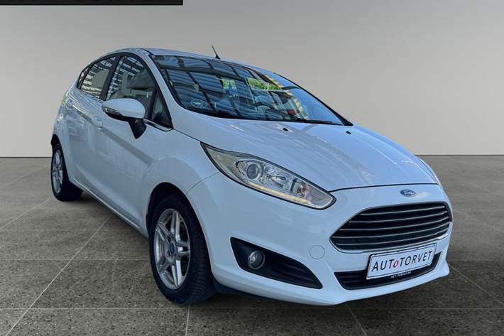 Hvid Ford Fiesta fra 2014