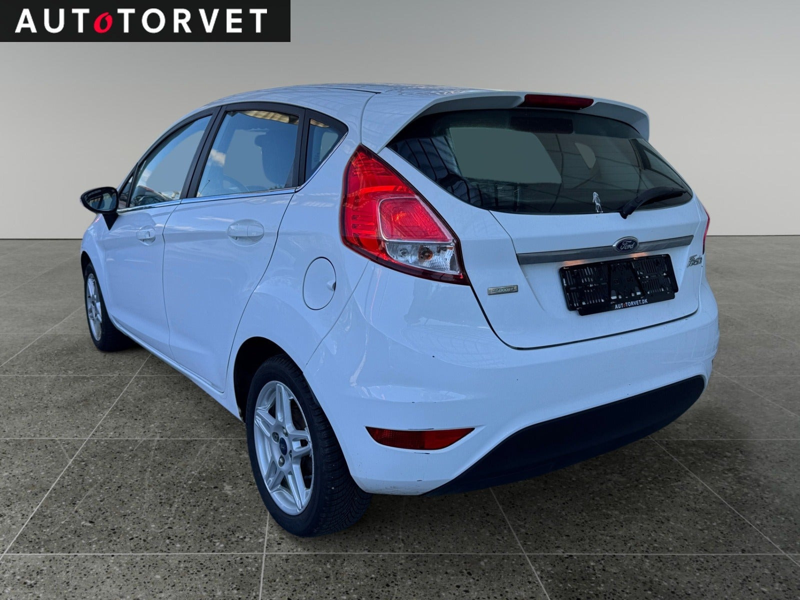 Hvid Ford Fiesta fra 2014