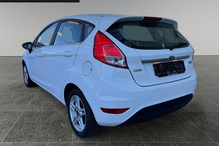 Hvid Ford Fiesta fra 2014