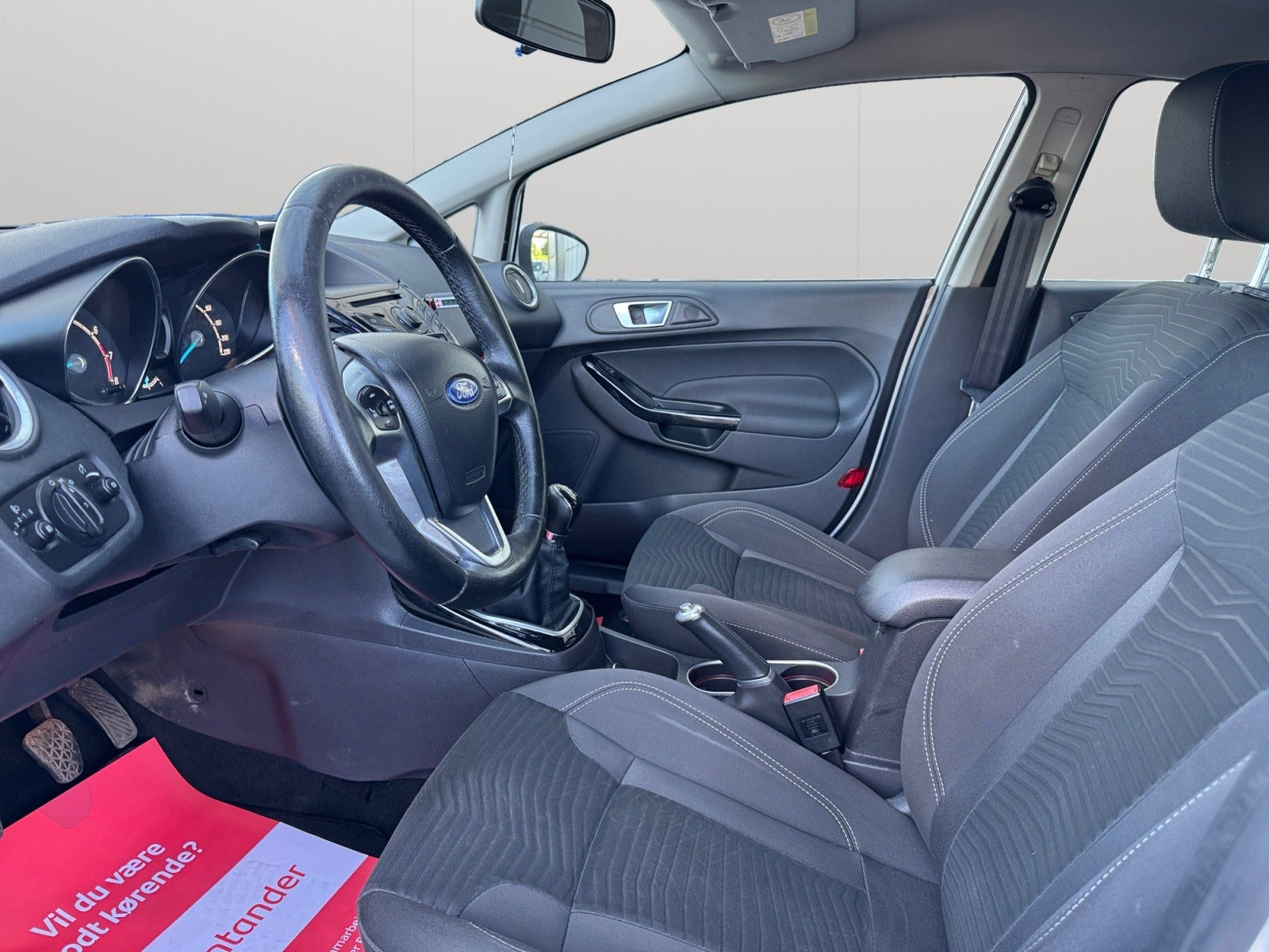 Hvid Ford Fiesta fra 2014