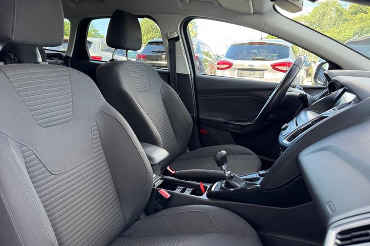 Sort Ford Focus fra 2017