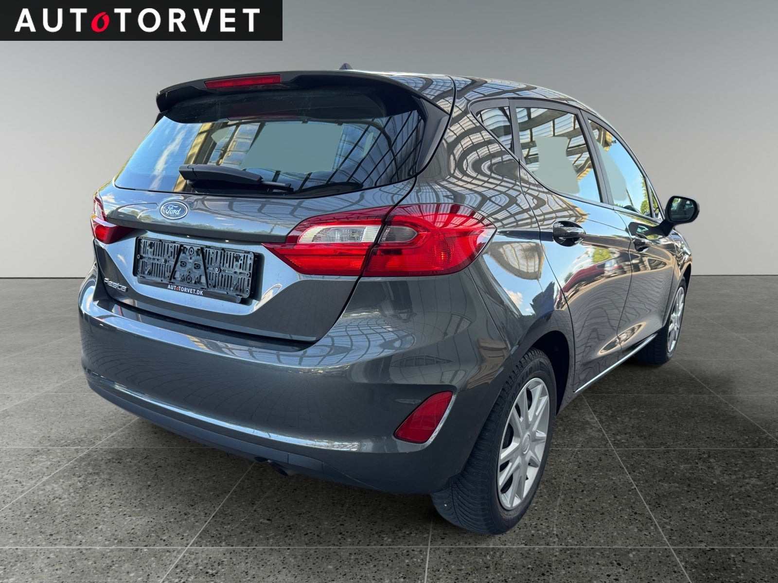 Grå Ford Fiesta fra 2019