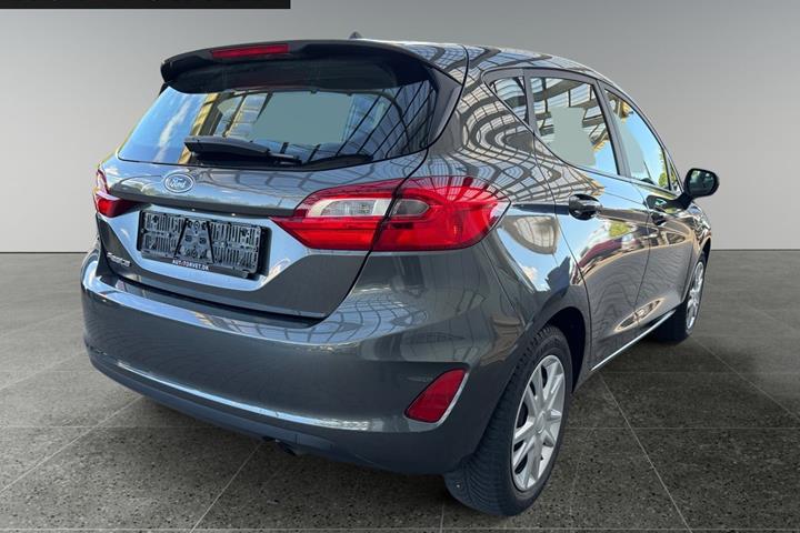 Grå Ford Fiesta fra 2019