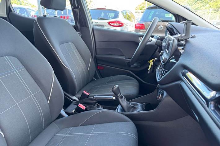 Grå Ford Fiesta fra 2019
