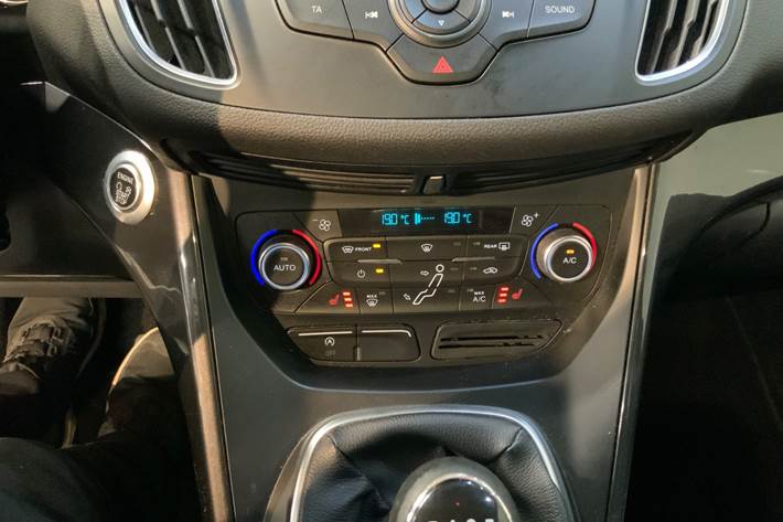 Sølv Ford C-MAX fra 2016