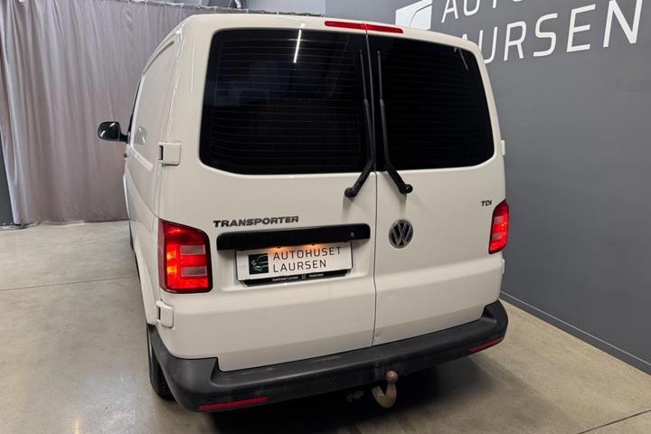 Hvid VW Transporter fra 2018