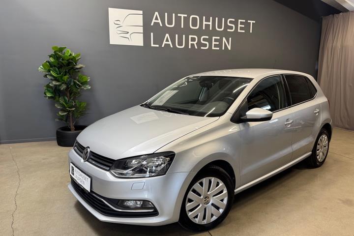 Sølv VW Polo fra 2017 set udefra