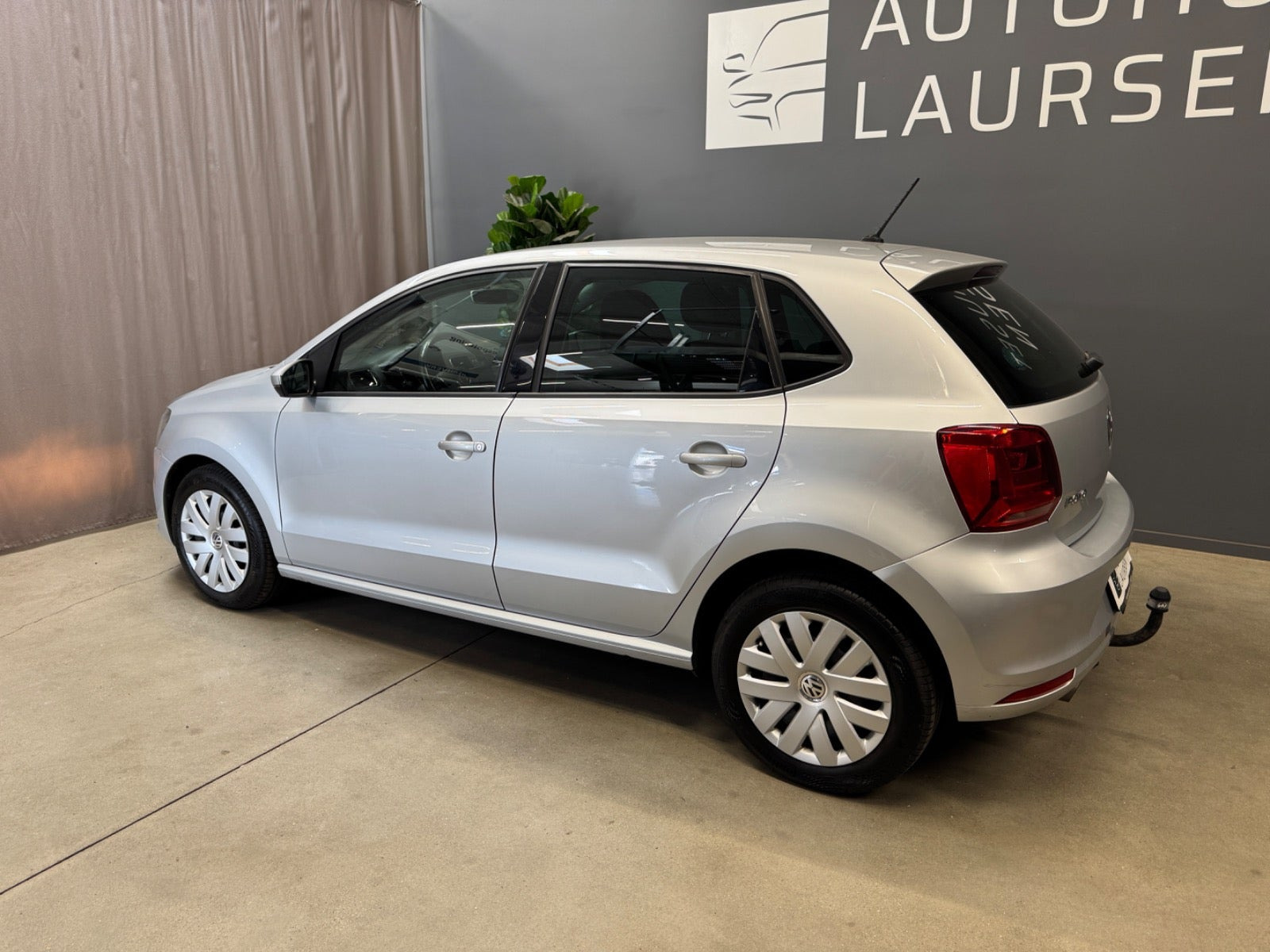 Sølv VW Polo fra 2017