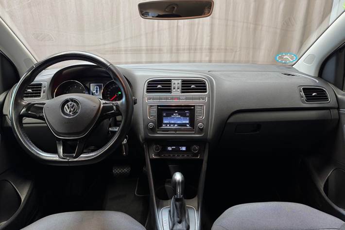 Sølv VW Polo fra 2017