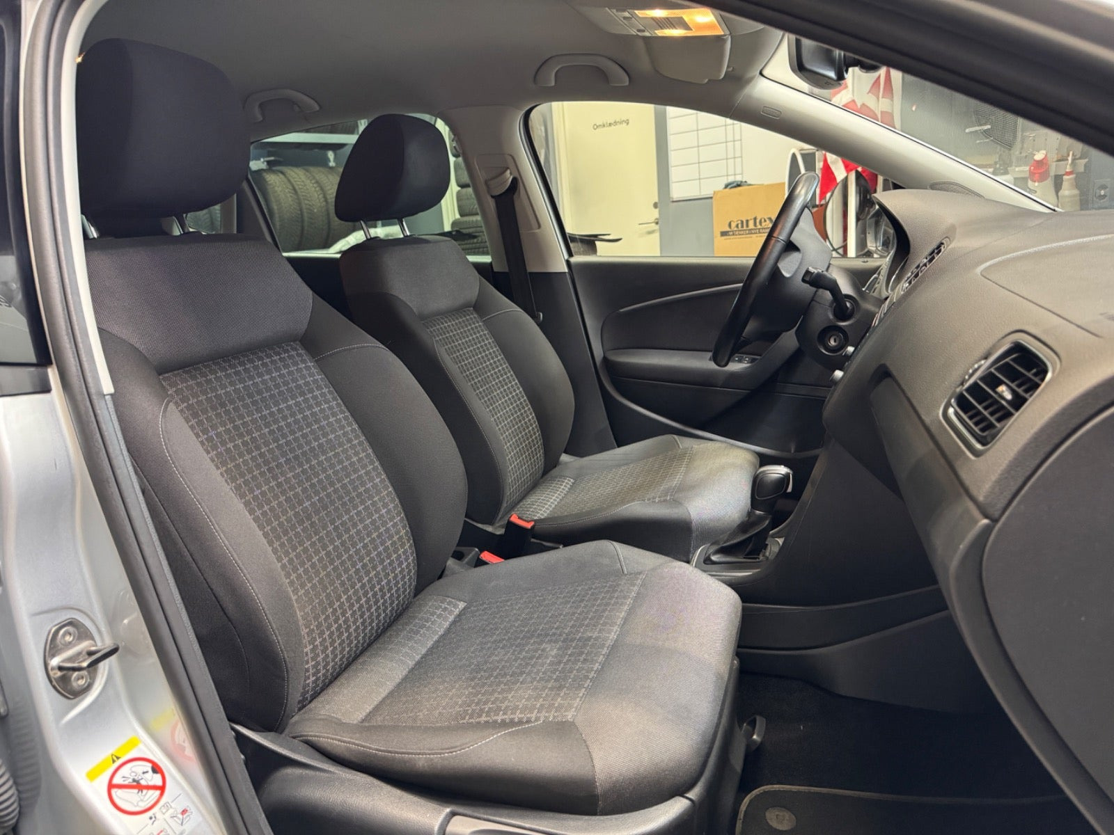 Sølv VW Polo fra 2017