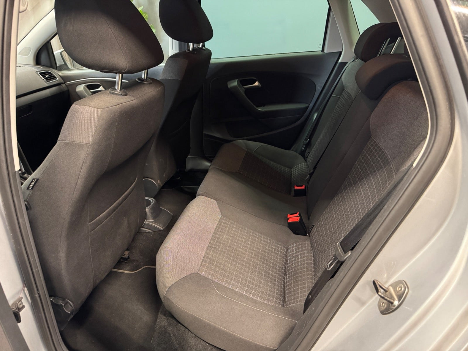 Sølv VW Polo fra 2017