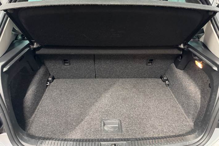 Sølv VW Polo fra 2017