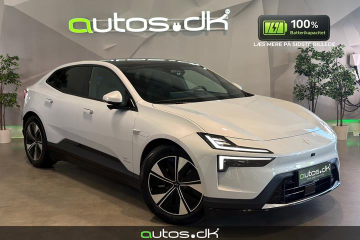Sølv Polestar 4 fra 2025 set udefra