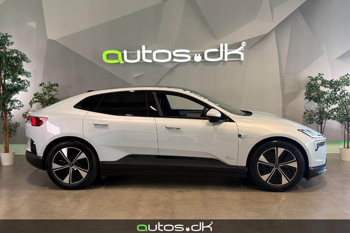 Sølv Polestar 4 fra 2025