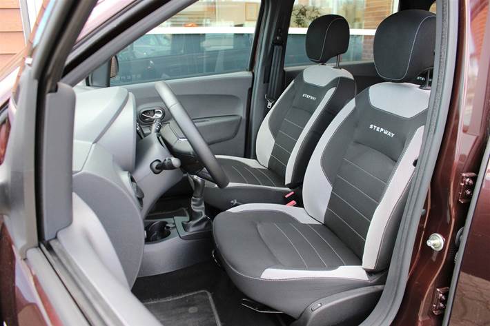 Brun Dacia Lodgy Stepway fra 2017