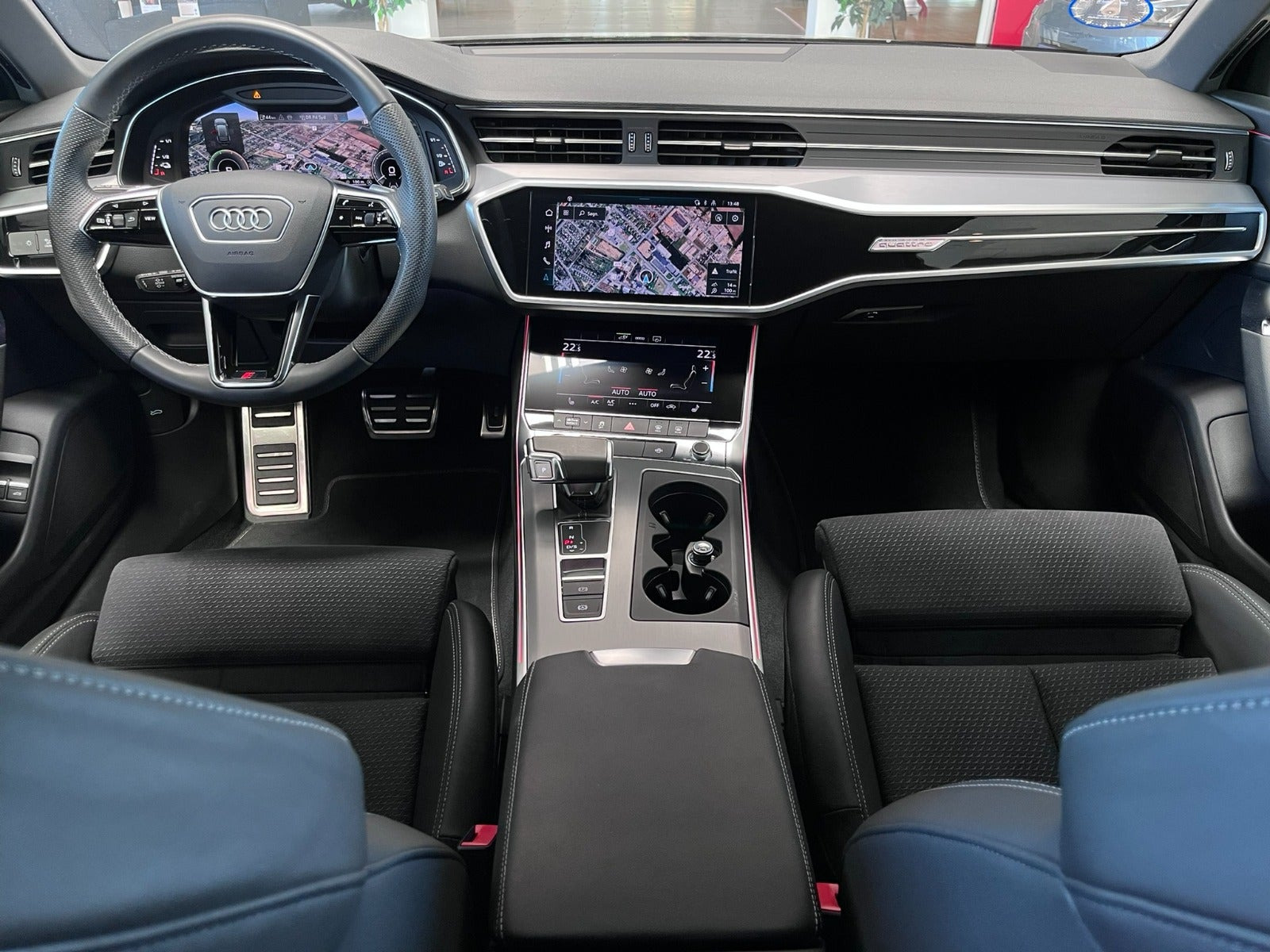 Grå Audi A6 fra 2024