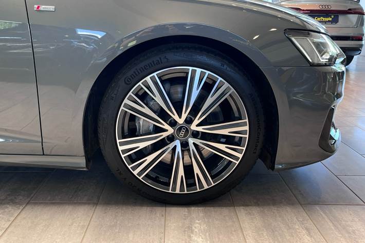 Grå Audi A6 fra 2024