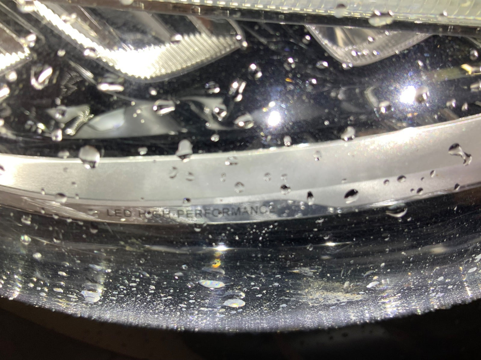 Grå Mercedes C200 fra 2019