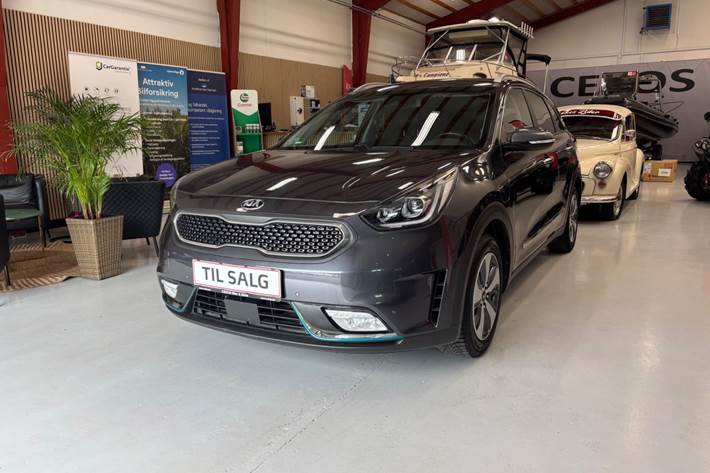 Grå Kia Niro fra 2018