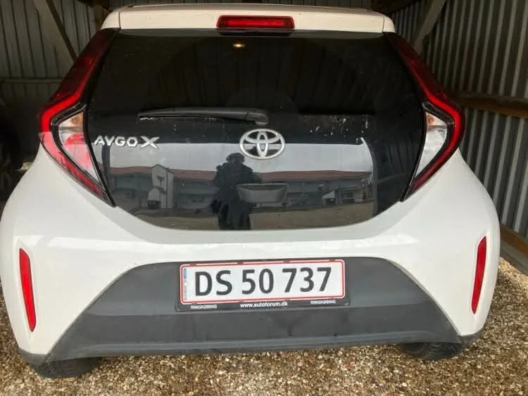 Hvid Toyota Aygo X fra 2023