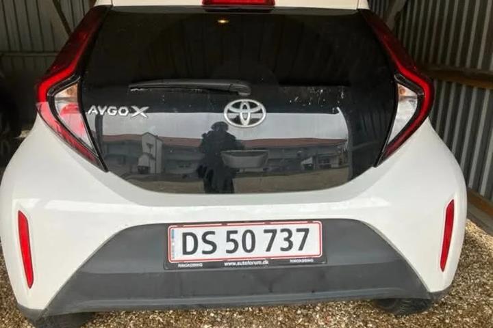 Hvid Toyota Aygo X fra 2023