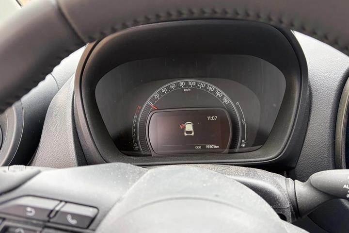 Hvid Toyota Aygo X fra 2023