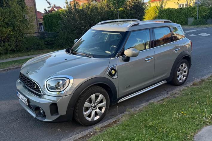 Grå Mini Countryman Cooper SE fra 2022