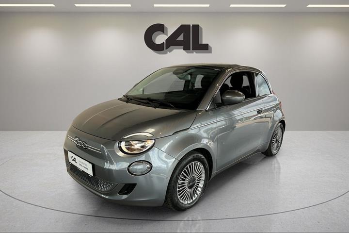 Grå Fiat 500e fra 2023 set udefra
