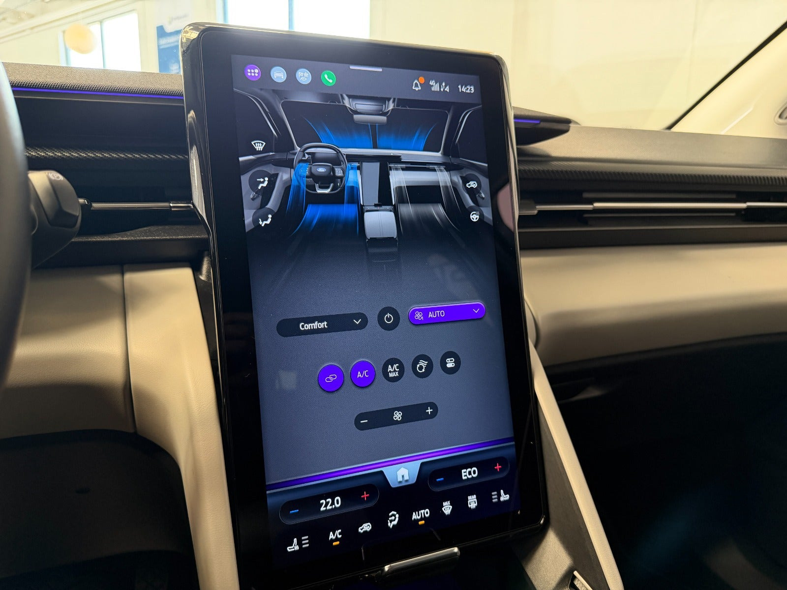 Grå Ford Explorer fra 2024