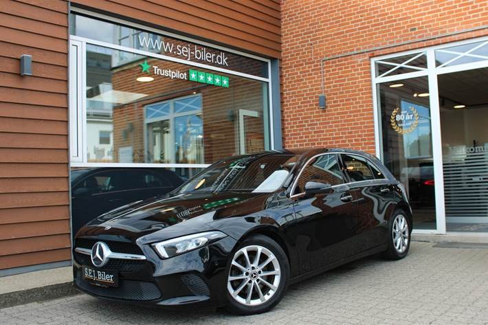 Sort Mercedes A200 fra 2018