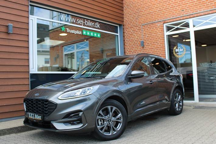 Grå Ford Kuga fra 2020