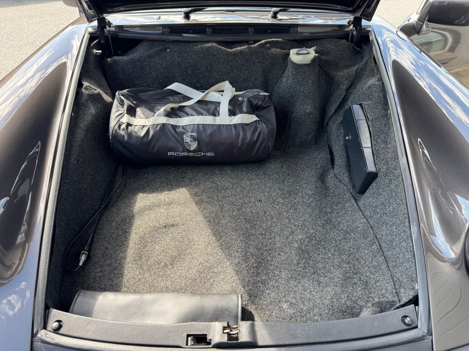 Brun Porsche 911 fra 1981